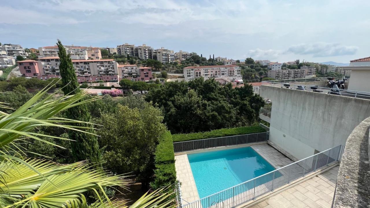 La Villa Ondine - Spacieux Appartement Sur Les Collines Nicoises - Piscine - 2 Parkings - Clim - Wifi Ніцца Екстер'єр фото