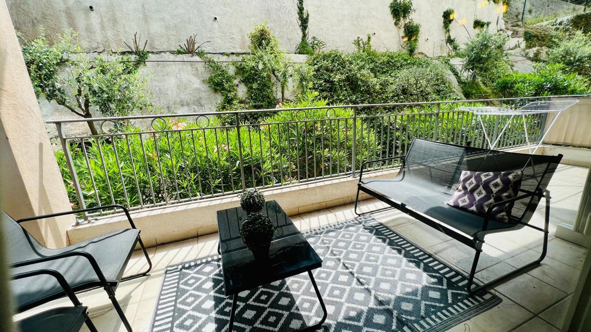 La Villa Ondine - Spacieux Appartement Sur Les Collines Nicoises - Piscine - 2 Parkings - Clim - Wifi Ніцца Екстер'єр фото